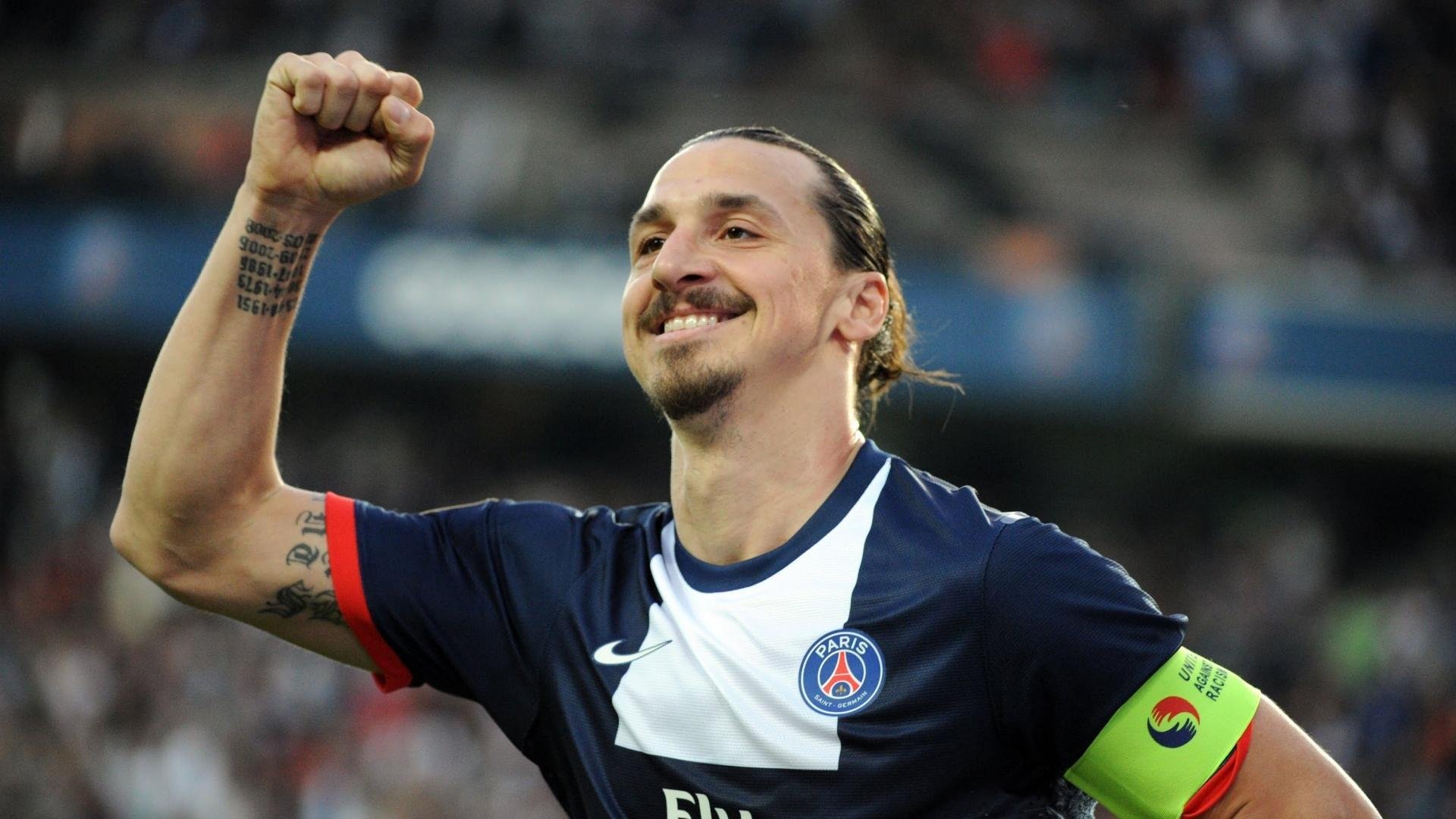 爱游戏电竞-英超球队动态调整体能负荷提升赛季表现,英超 队伍